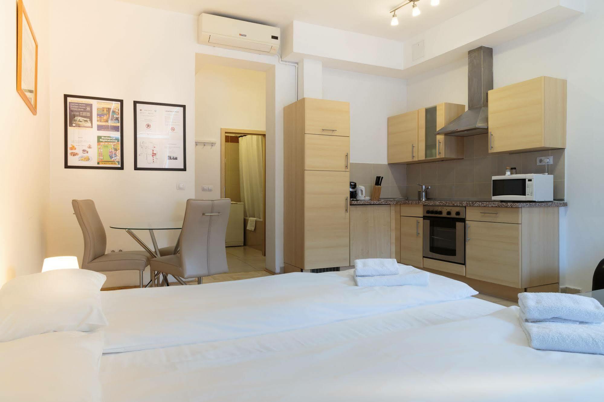 International Apartments Budapest Luaran gambar