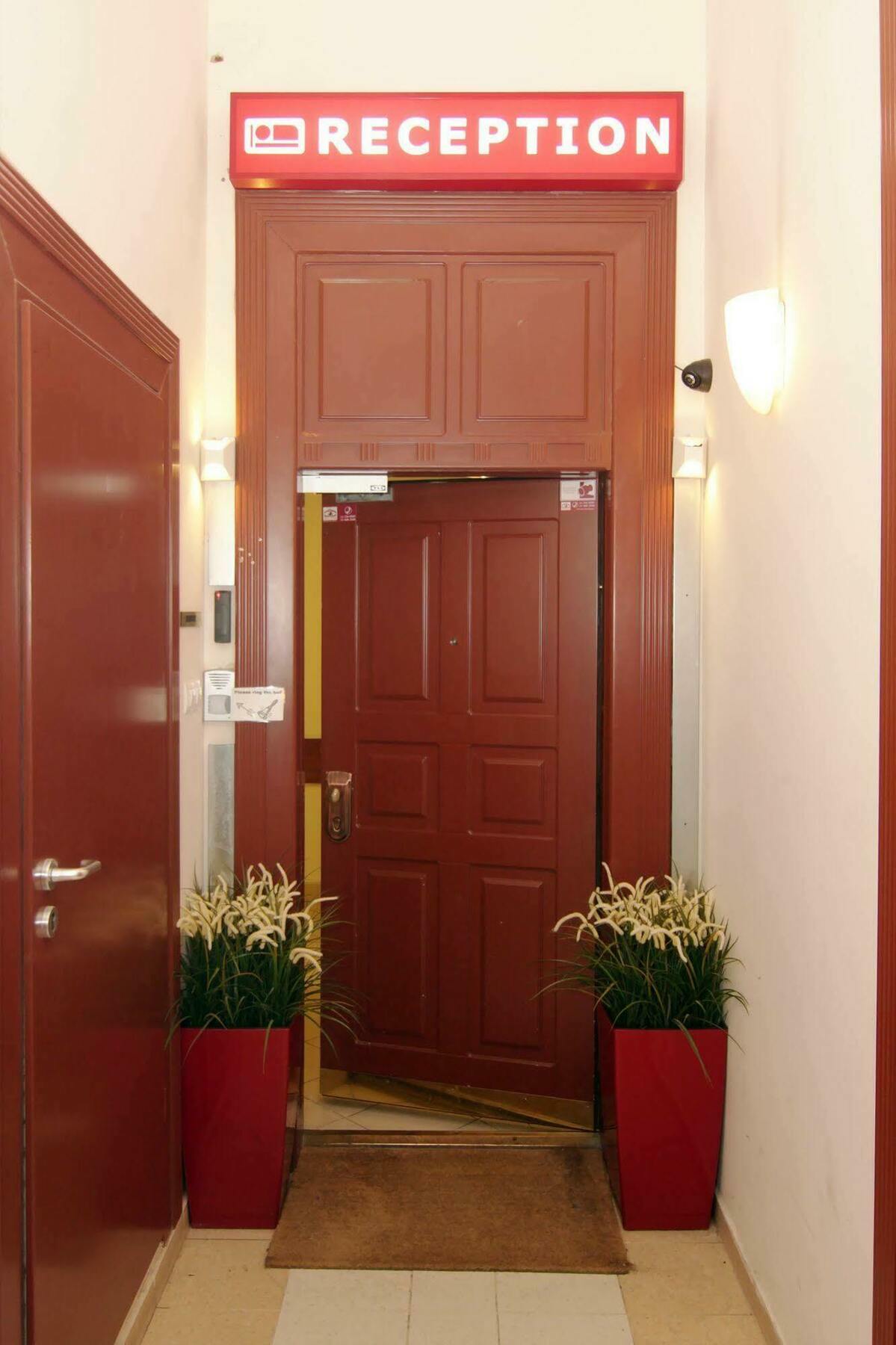 International Apartments Budapest Luaran gambar